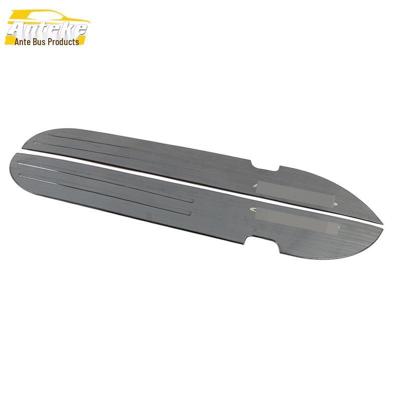 

Защитные накладки на спинки сидений Odyssey и наклейки-пайетки на подлокотники дверей - Автоаксессуар