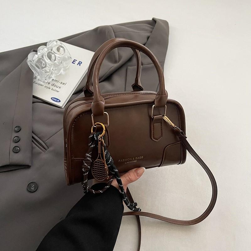 IELGY Simple Commuter Fashion One-Shoulder Portable Retro Small Square Bag