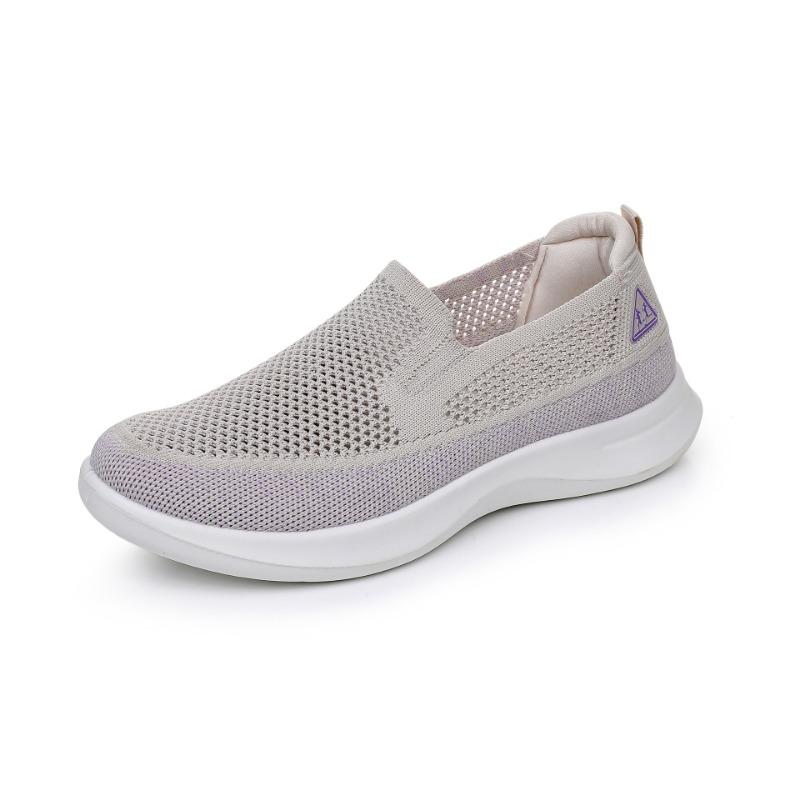Shoes women's summer new versatile casual sports soft sole breathable and wear-resistant one-pedal mother shoes