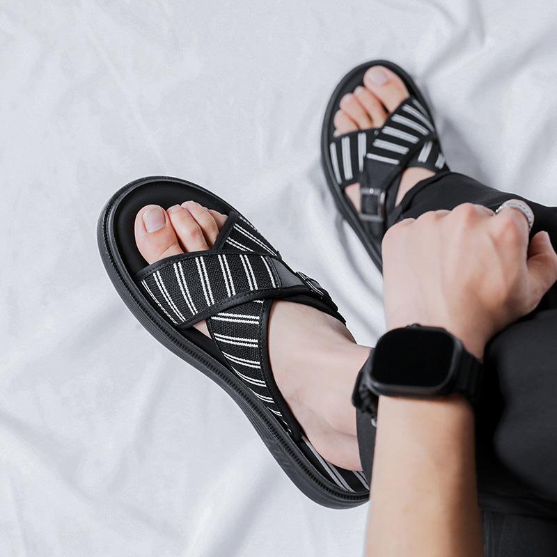Slippers men's outer wear personalized fashion one-word drag men's non-slip casual indoor sandals summer beach leather drag men's 607-R