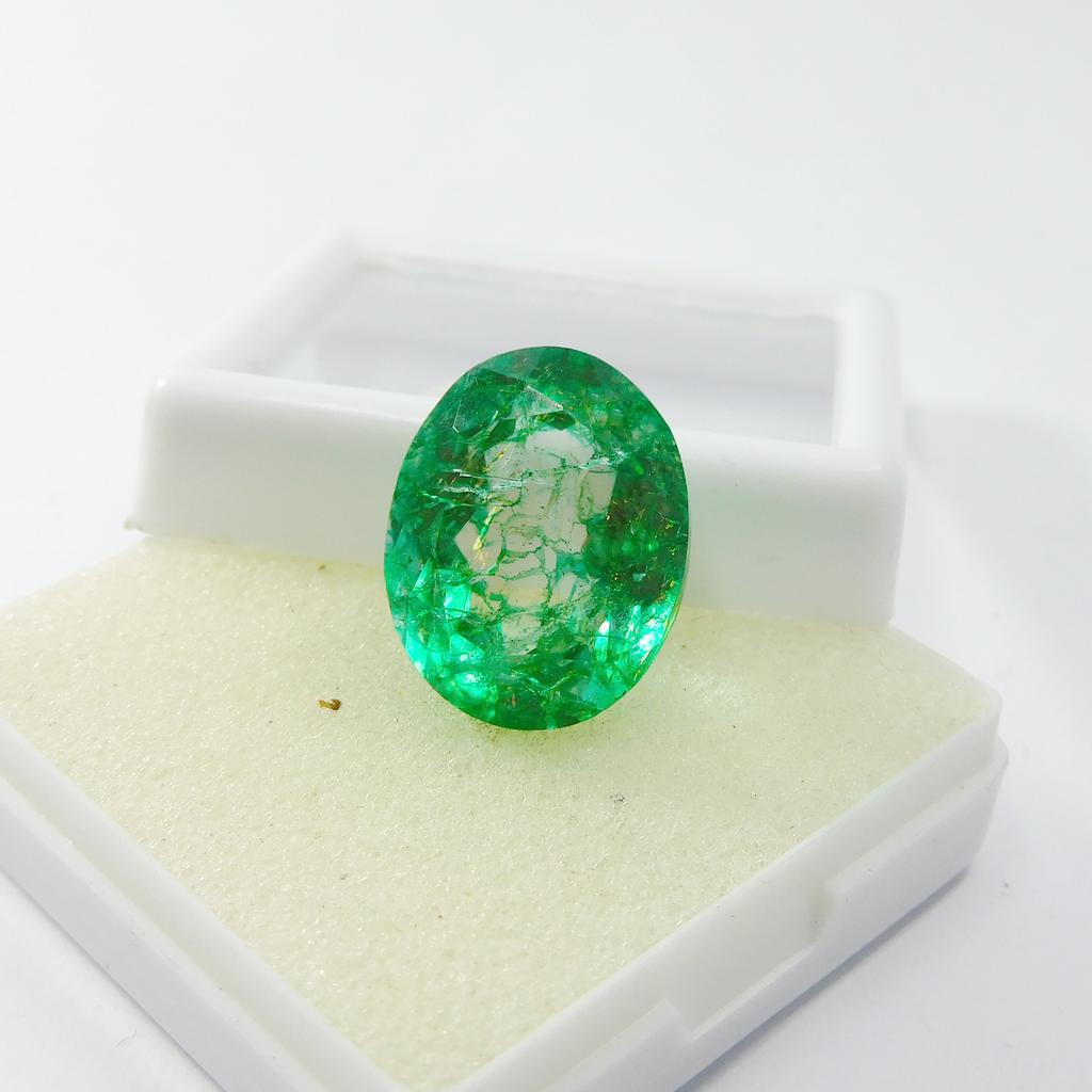 Perfect Gem Oval Cut Natural Emerald Green 19.20 Ct Loose Gemstone