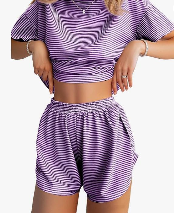 

2025 Women s Summer Striped Short-Sleeve Elastic Waist Shorts & Top Set for Comfort 3XL