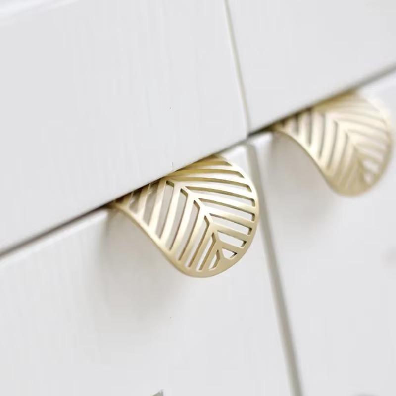 Leaf-shaped Modern Furniture Drawer Brass Handles Furniture Wardrobe Drawer Knob Brass Door Handles