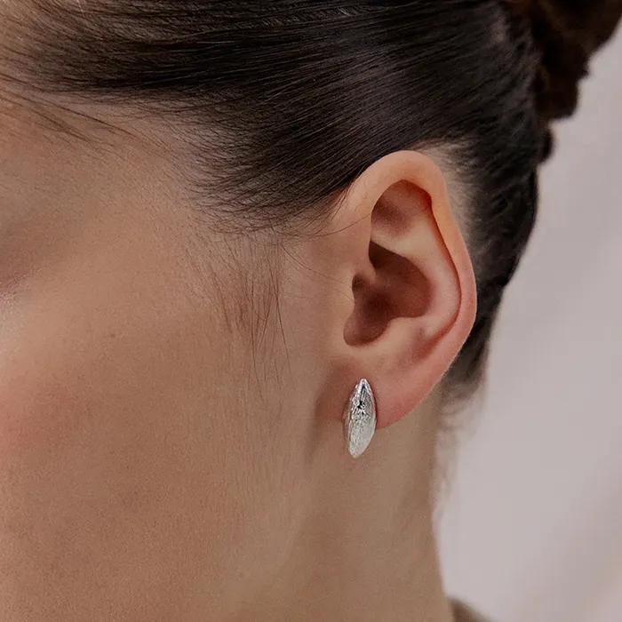 Yoo Young Flow Earrings