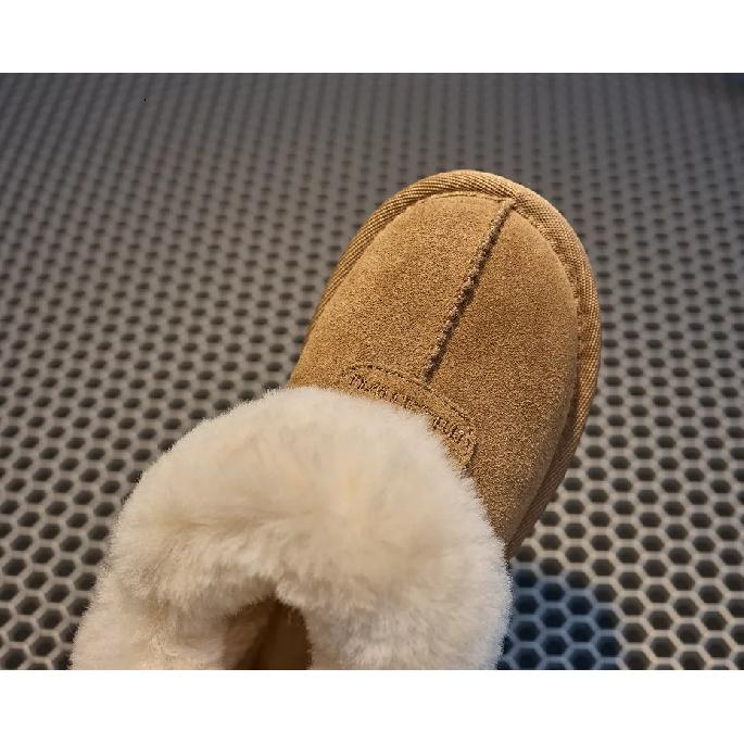 New Children's Snow Boots with Fleece Lining, Thickened Girls' Cotton Shoes, Boys' Cotton Boots, Waterproof and Non-Slip Short Boots for Winter