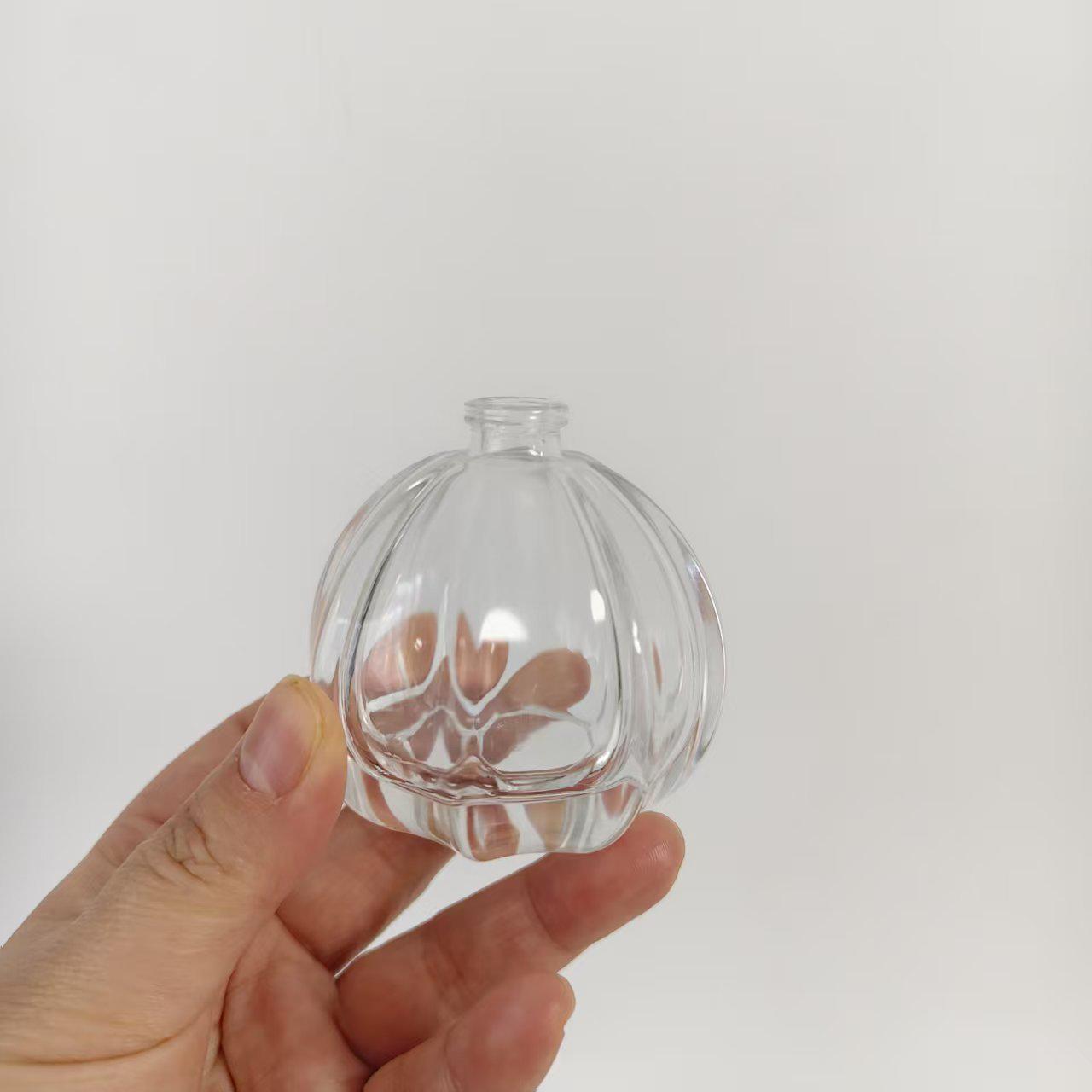 Transparent Glass Pumpkin Perfume Spray Bottle for Travel and Samples