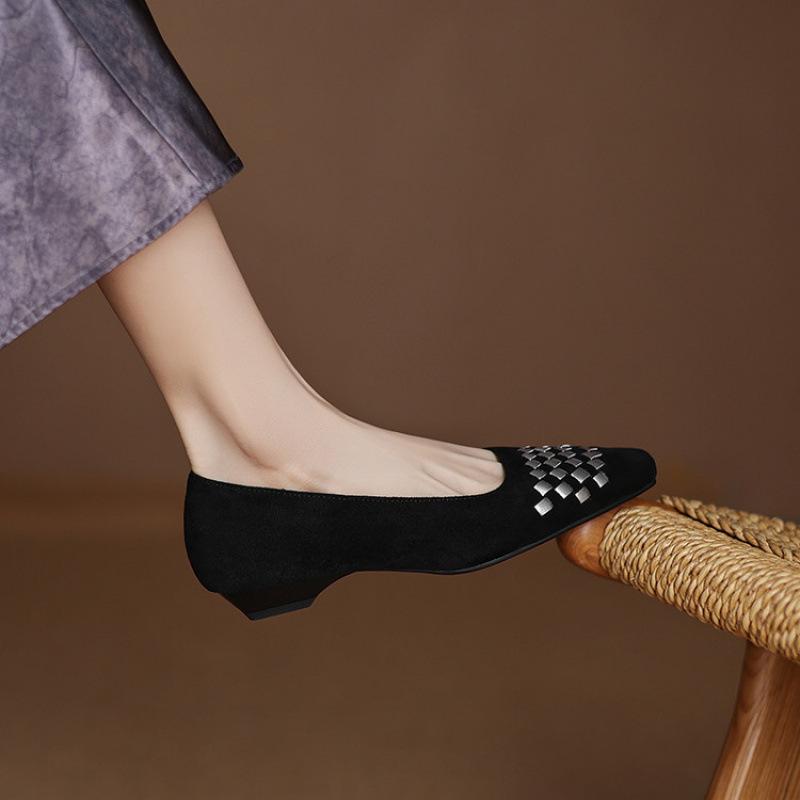 

Новая всесезонная женская повседневная обувь, замшевая мягкая подошва, большие и маленькие размеры, женская обувь, однотонная, закрывающая стопу, с неглубоким вырезом, скошенным каблуком, si 43 (customization is not returned or exchanged) чёрный