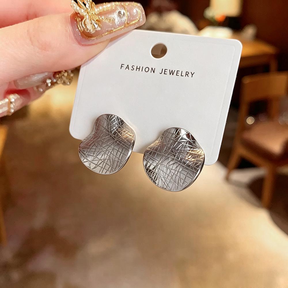 Elegant Round Pleated Line Earrings: Unique Design for Women, Exquisite High-End Style Jewelry