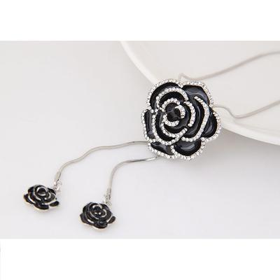 Fashionable Metal Simple Sparkling Diamond Rose Elegant Long Necklace Sweater Necklace