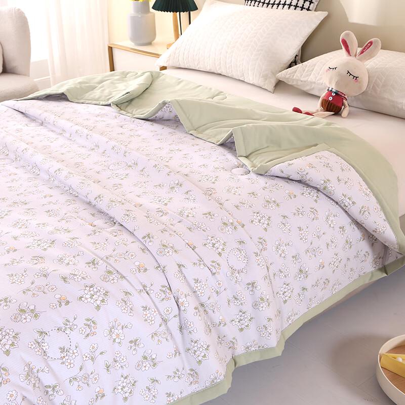 

Lily of the Valley Washed Cotton Summer Quilt