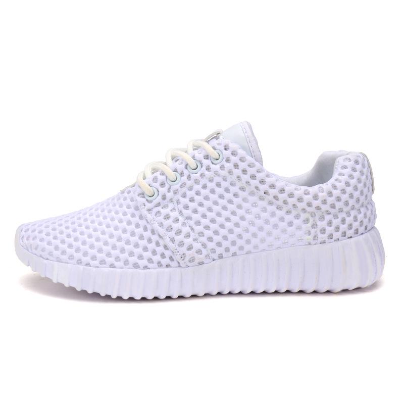 Chaussures de sport grande taille été nouvelles chaussures à mesh creux chaussures de voyage chaussures de course en mesh
