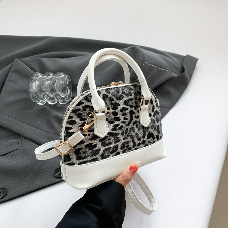 2025 Spring New Temperament Leopard Print Simple Commuter Shell Bag Foreign Style Casual Fashion Beautiful Shoulder Messenger Bag