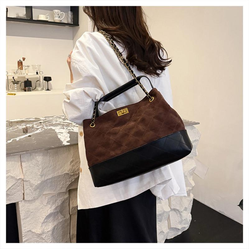 Retro Premium Kettentasche, Damentasche, neue Wildleder-Tragetasche, Schultertasche mit großem Fassungsvermögen.