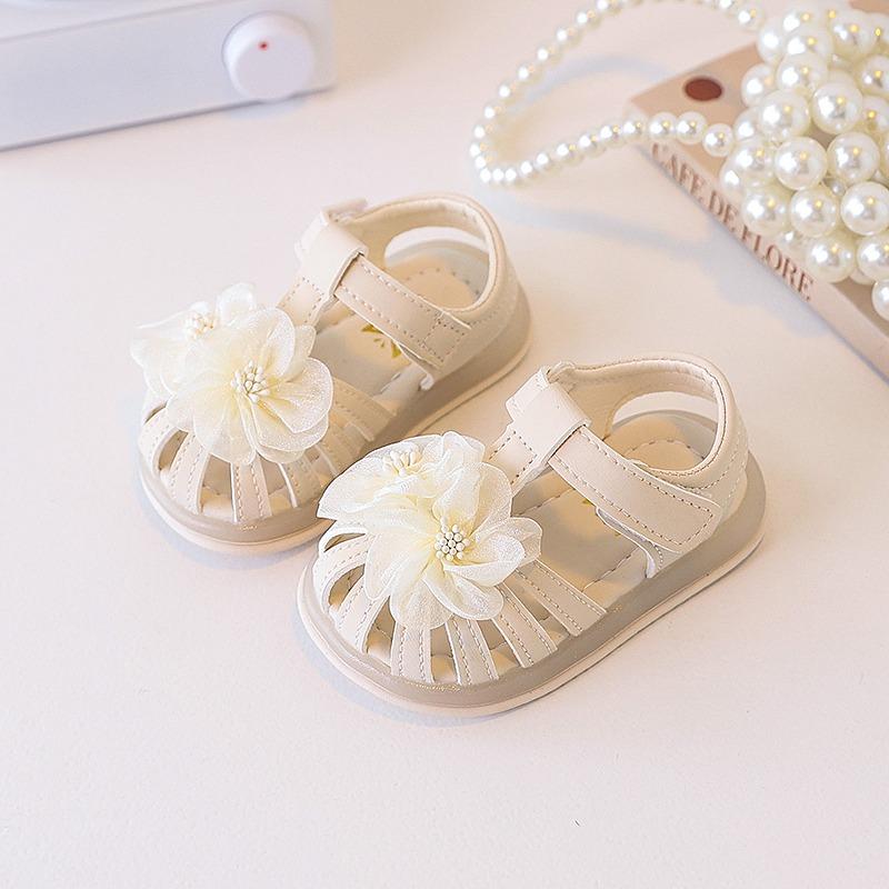 

Baby Girls Beach Shoes with Sweet Lace Flowers Toddler Kids Walking Shoes Hollowed-out 2025 Summer New Baby Sandals Cute T-strap 16 бежевий