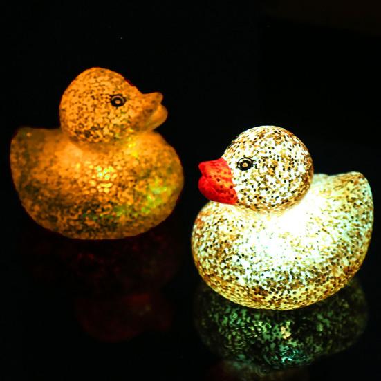LED Light Up Duck Glow Toy, Glitter Flashing Yellow Duck with Squeaky Sound, Stress Relief Sensory Toy for Kids, Bath Toy for Party Gift