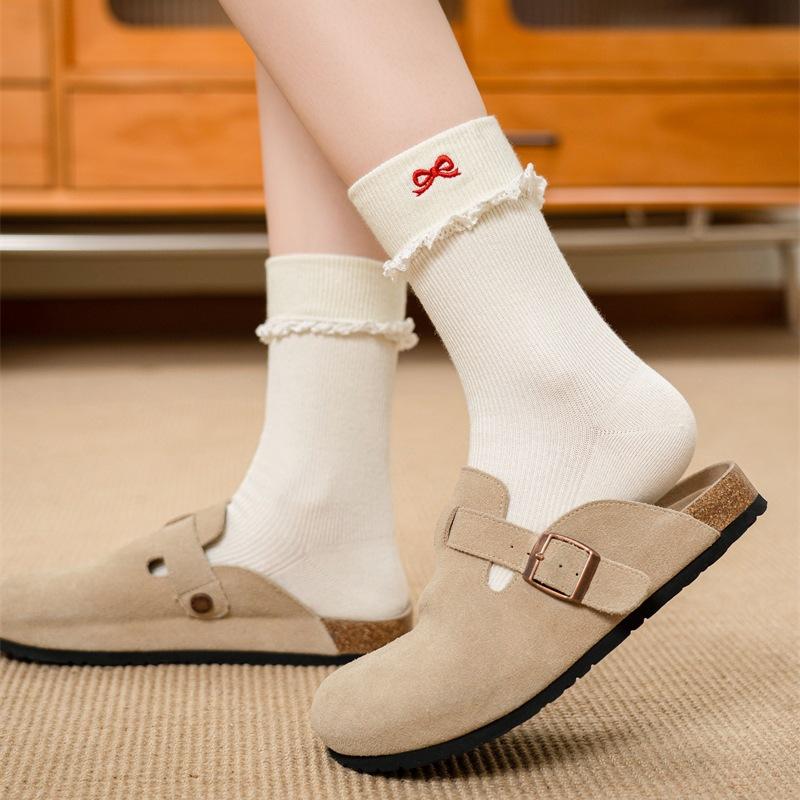Ladies Spring and Autumn New Lace Wooden Ear Border Bow Embroidery Tube Socks