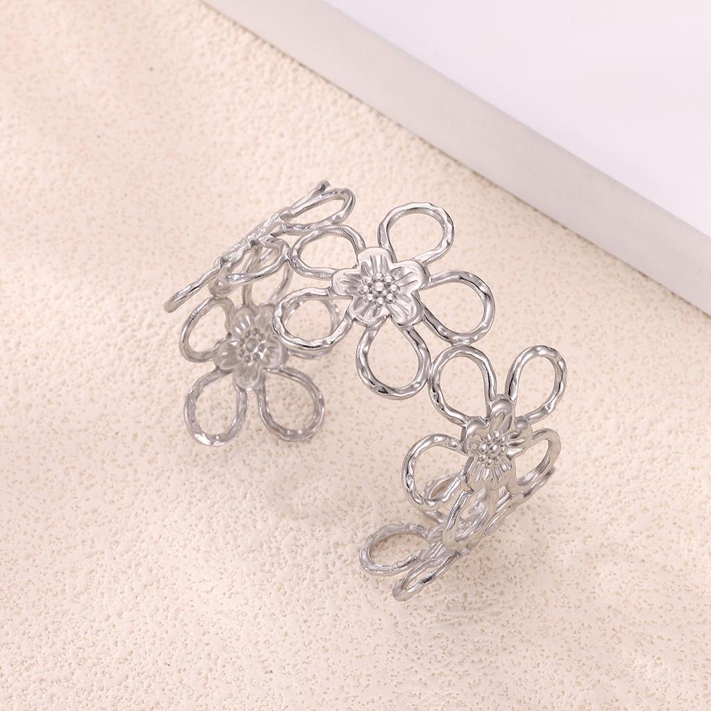 Flower Hollow Chunky Cuff Bangles For Women Fashion Waterproof Geometric Bracelet Wide Hand Jewelry Pulseras Summer Gift
