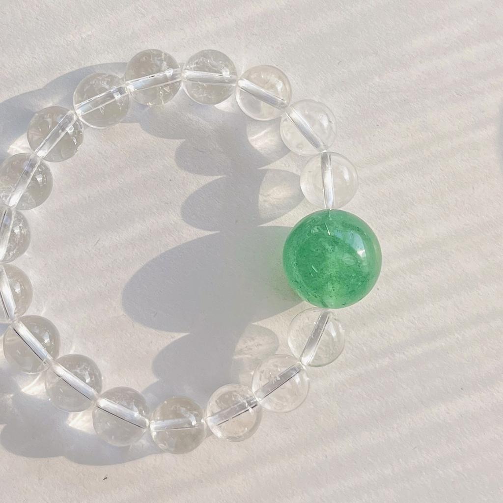 8-17Mm High Quality Near Vitreous White Crystal Natural Green Strawberry Crystal Bracelet