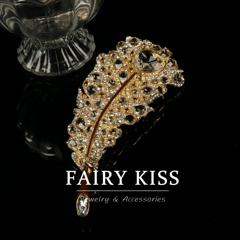 

Брошь Тяжелая Промышленность Полный Бриллиант Прозрачный Хрустальное Стекло Покрытая Настоящим Золотом Высококлассный Подарок Перо Роскошная Атмосферная Булавка