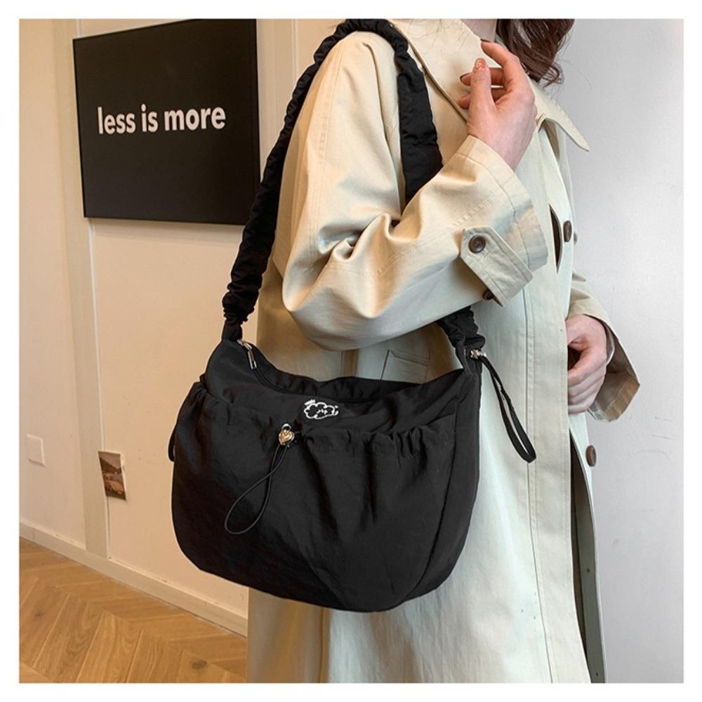 Nylon Drawstring Crossbody Bag Large-Capacity Tote Bag Trendy Pleated Shoulder Bag Outdoor