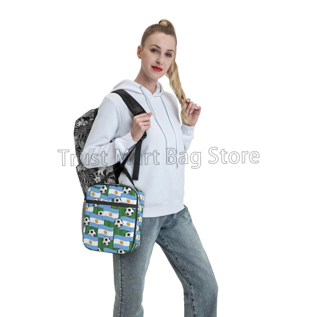 Argentina Flag Soccer Print Insulated Lunch Bag Waterproof Thermal Lunch Box Reusable Portable Cooler Bento Tote Bag for Picnic