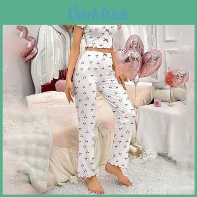 Romantic Heart Print Pajama Set For Women With Breathable Polyester Fabric For Casual Sleepwear And Lounging