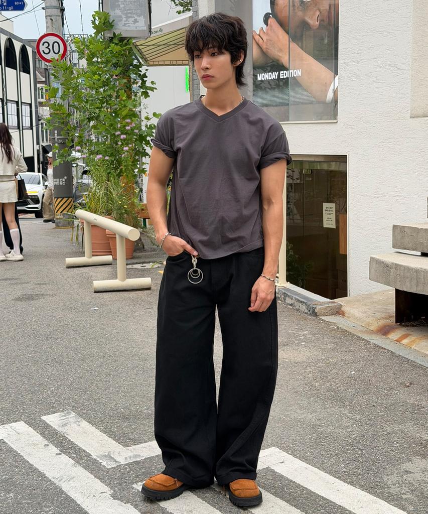 SIGNATURE Twist Curved Cotton Pants [Black]