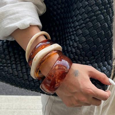 Salircon 5 Stile Vielfältig Vintage Boho Breite Geometrische Harz Braune Armreifen Damen Mode Unregelmäßige Klobige Armbänder Schmuck Geschenk