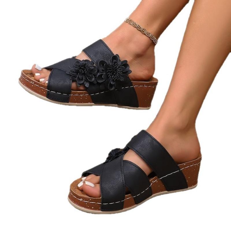 Spring and summer new slope heel open toe outer wear slippers women's sandals large size women's shoes