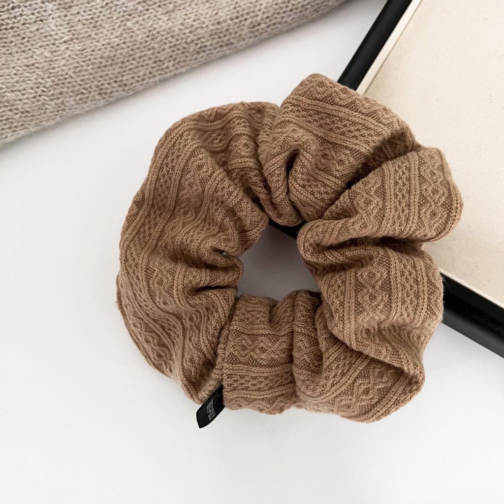 Weiches, braunes Strickhaarband für Damen im Herbst und Winter – vielseitiger Haargummi/Pferdeschwanzhalter im Dickdarm-Stil