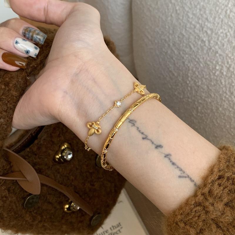 Light Luxury New In Antique Gold Craftsm Creative Snake Bracelet For Women Glossy Diamond Inlaid Bangles Adjustable Jewelry