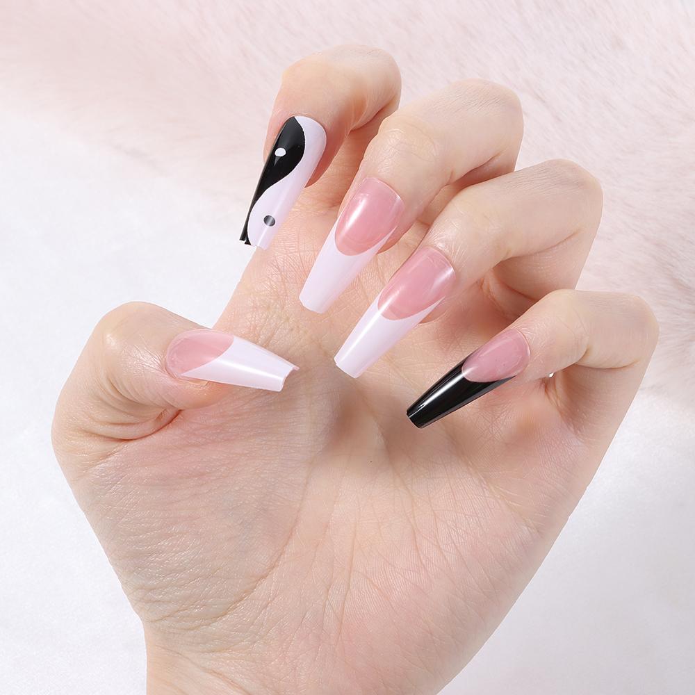 Nepnagels Ballerina Lang Kistvorm Wit en Zwart Gemengde Kleuren Nepnageltips met Taichi Ontwerp