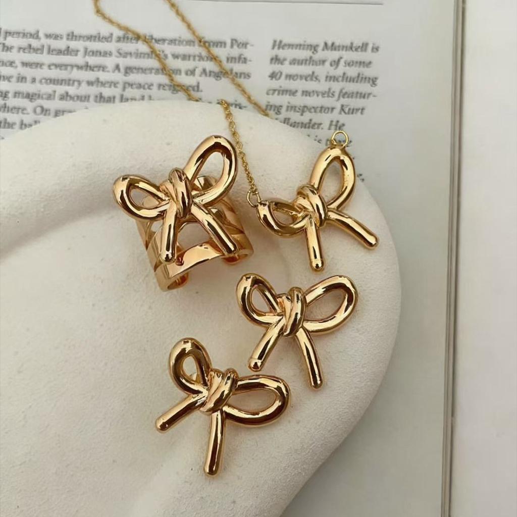 European and American ins high-end bow pendant necklace women's temperament versatile cold wind earrings ring jewelry
