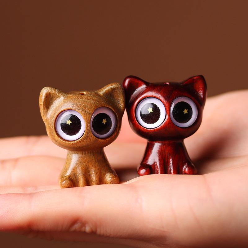 Green Sandalwood Cat Ornament - Solid Wood Hand-Carved Kitten for Home or Car Décor