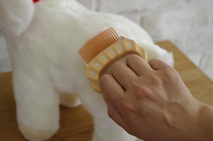 Genuine Diatribe Pillow suitable for and Includes Felvita cat stickers and three etiquette Comb(R) E3, long-haired, curly-haired dogs, cats, rabbits.