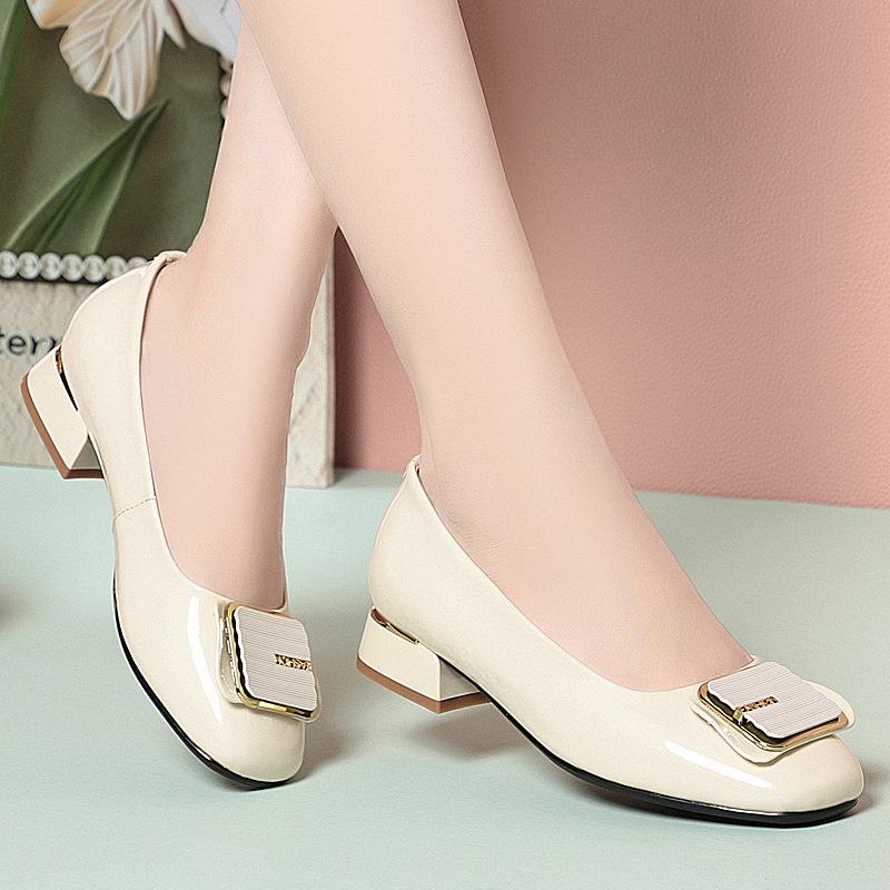 2.5cm Elegant Breathble Comfortable Bright Leather Shoes Women's Flats Spring 2025 Trend Square Heels Shoes for Office Mom Daily