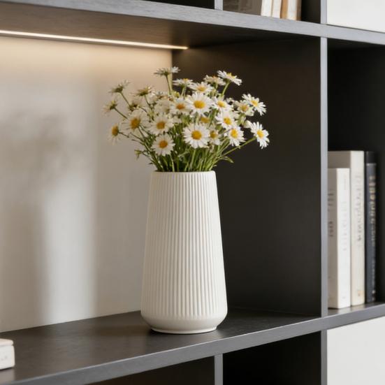 White Ceramic Vase Small Ribbed Textured Flower Vase for Pampas Grass Home Living Room Bedroom Dining Table Farmhouse Kitchen Shelf Table Decor