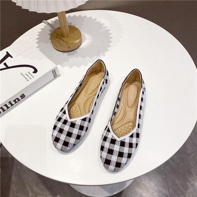 

Factory direct sales temperament fan women s knitted shoes egg roll shoes women s color flat bottom shallow mouth 40