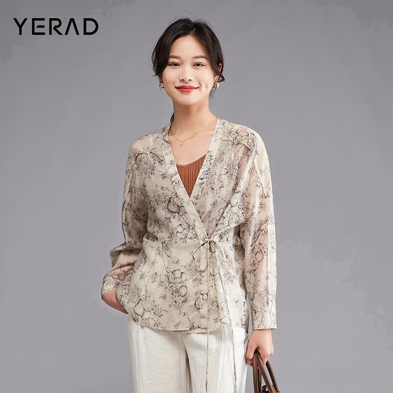 Lightweight and breathable floral shirt for women