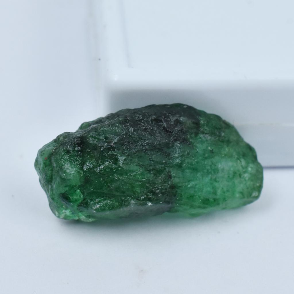 9999 Ct Natural Emerald Green Huge Size Uncut Rough Lot CERTIFIED Loose Gemstone