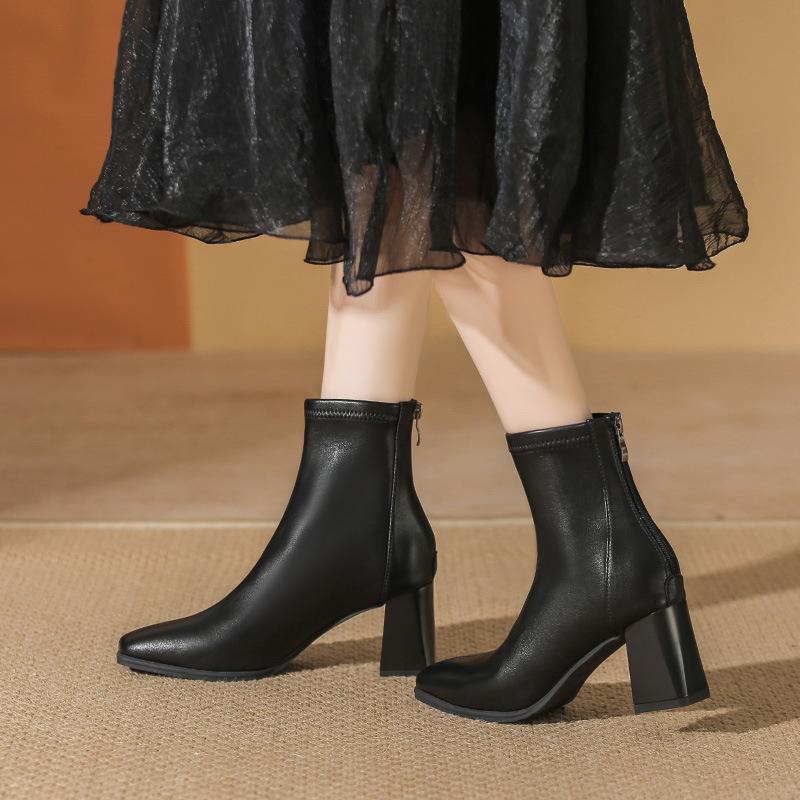 Skinny boots women's head black Martin boots autumn and winter short boots children's velvet white thick heel high heel short boots women