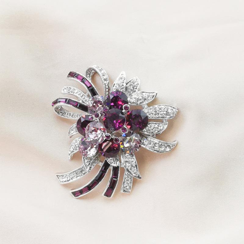 Korean Style Crystal Rhinestone and Pearl Brooch Corsage: Simple Fashion Fabric Coat Pin