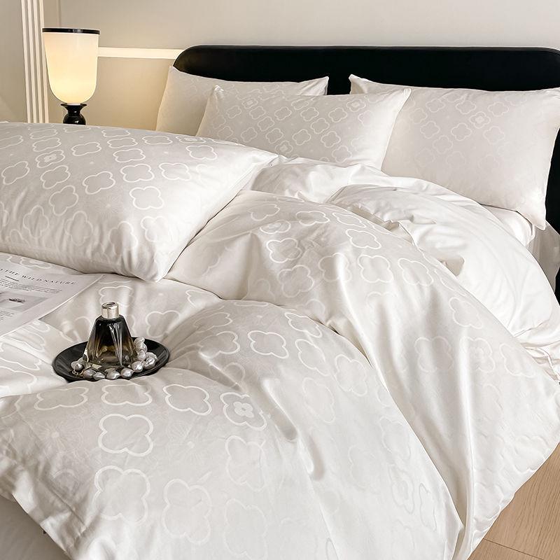 G5Z Light Luxury 200-Count Long-Staple Cotton Jacquard Bedding Set: Includes Duvet Cover, Bed Sheet, and Fitted Sheet.
