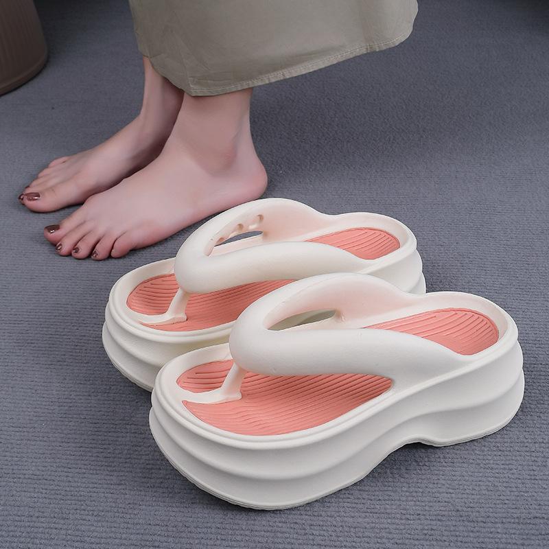 Flip-flops Women Wear Fashionable Seaside Beach Pinch Feet Cool Slippers Heightened Thick Bottom