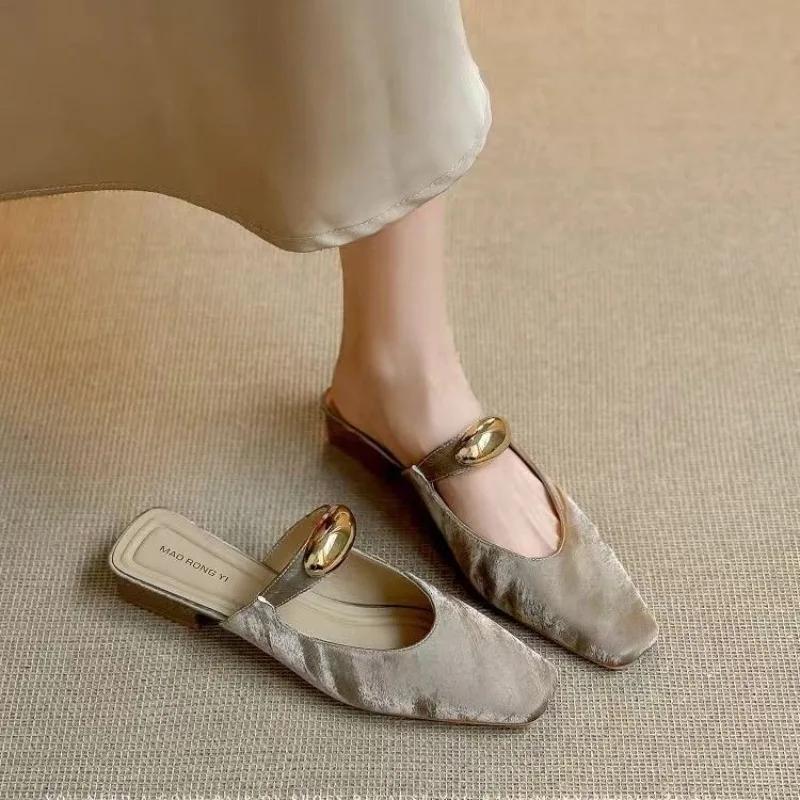 Fashion ladies shoes 2025 New Women's Slippers Fashion Metal Decoration Square Toe Low Heel Elegant Sandals Classics Daily Dress Slipper