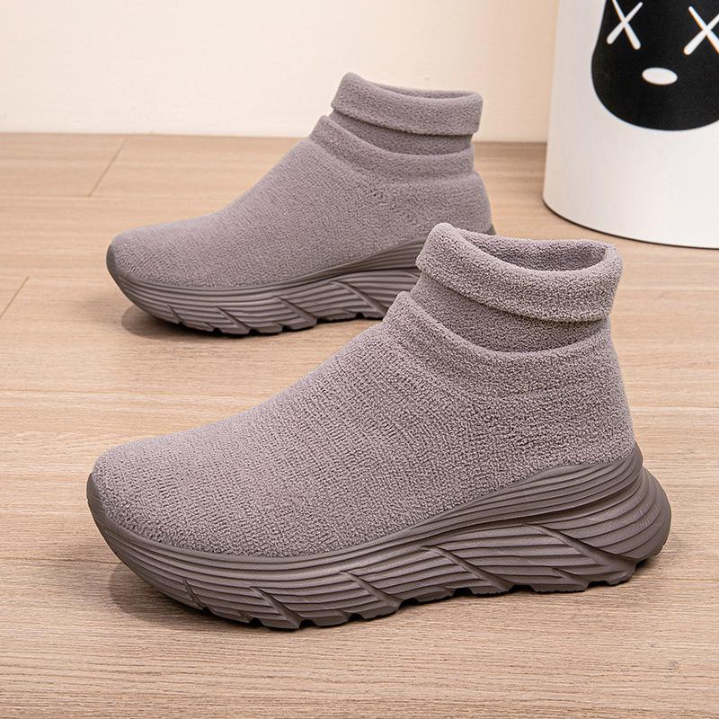 New Socks and Shoes Autumn and Winter Woolen Lightweight Couple Shoes Heightening Sports and Leisure Shoes