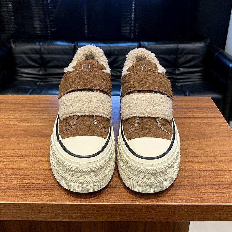 

Женские зимние ботинки большого размера на липучке с мягкой подошвой, теплые меховые, в стиле пэчворк, ботильоны до щиколотки на подкладке, нескользящие, для пеших прогулок, спортивные, хлопковые 40 коричневый