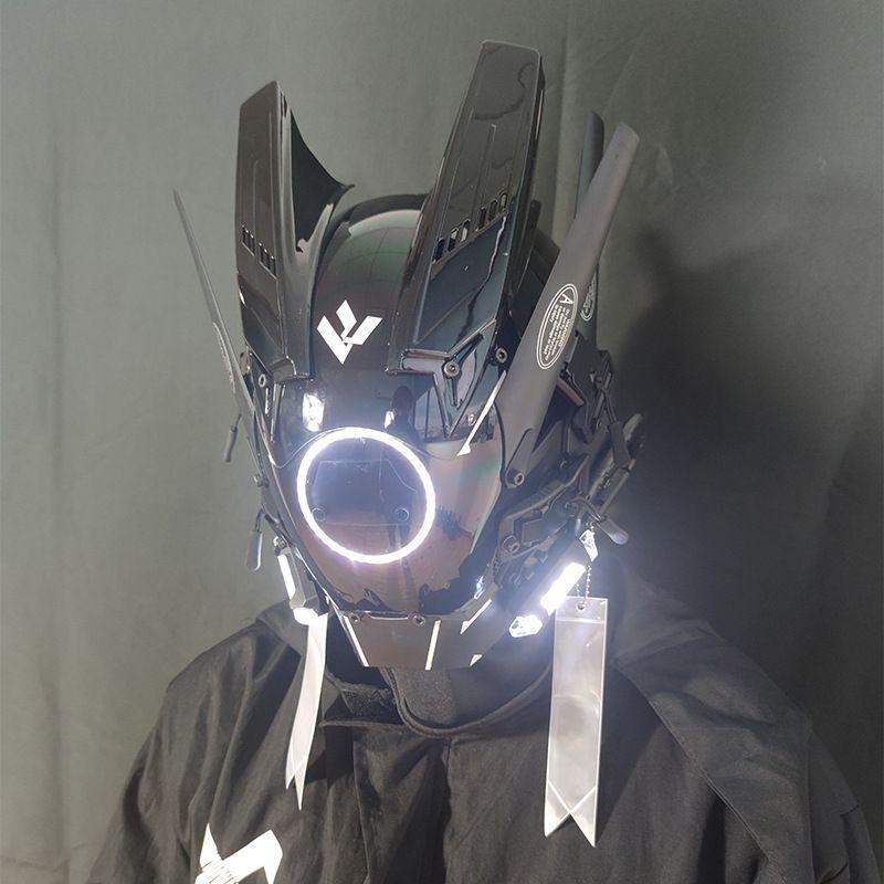 Casco Cyberpunk Cosplay Rastrellature Maschera Cool Con Luce Led Maschera Shinobi Samurai Treccine Regalo di Natale Compleanno Rastrellature Ali