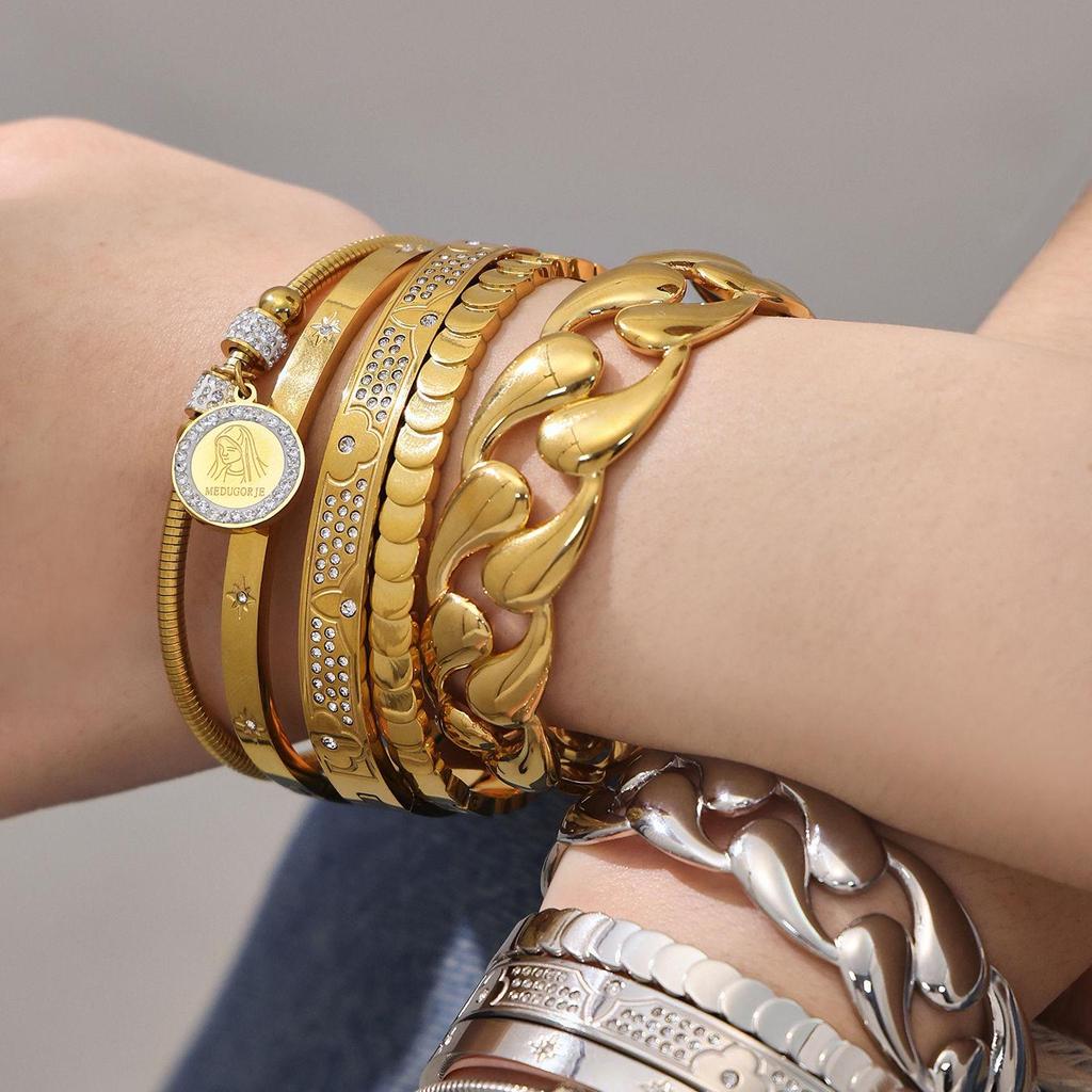 18K Gold-Plated Stainless Steel Round Pendant Bracelet with Zircon Inlay for Women - Popular European & American Style