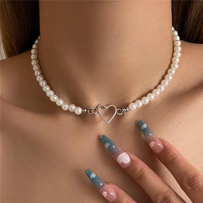 Collier Ras-du-cou Tendance Cœur d'Amour Perle Collier Clavicule Personnalité Féminine Fête Mode Accessoires Collier Cadeau Boucles d'Oreilles Femmes